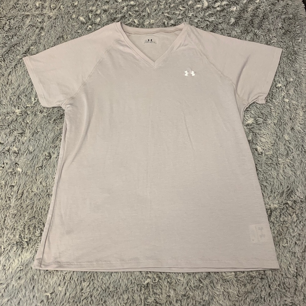 ✨3 for 20✨Under Armor V-Neck Workout Top
